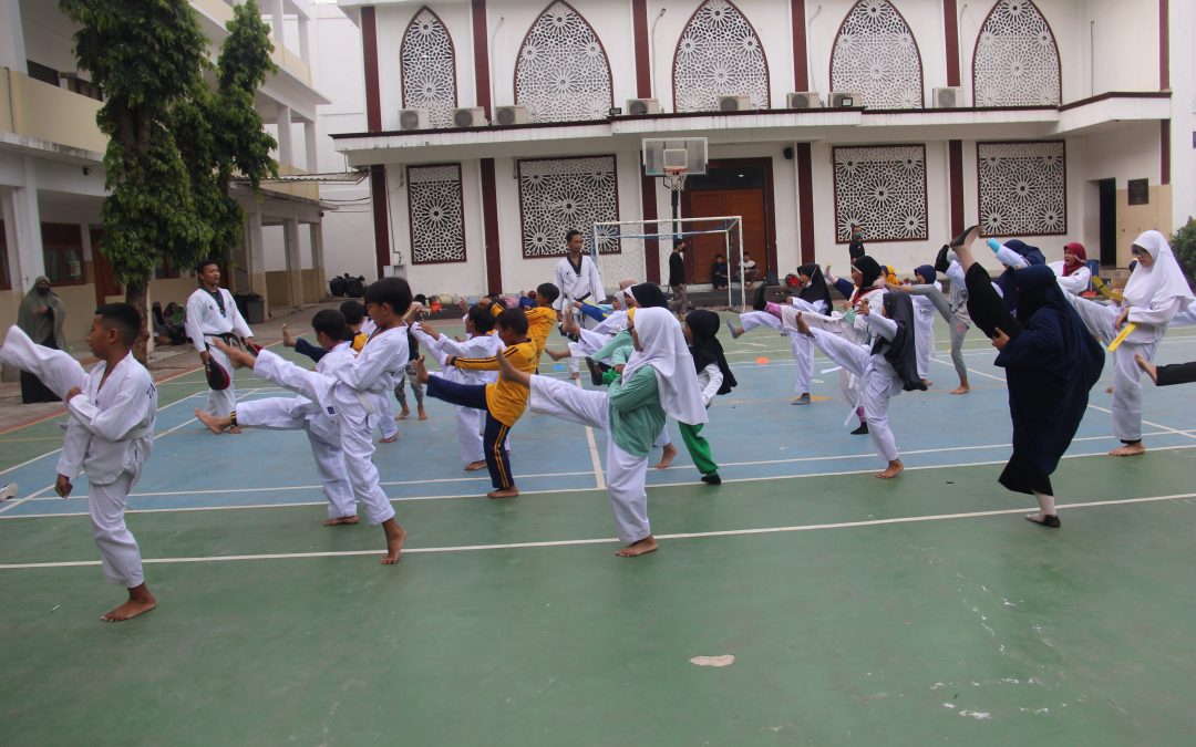Semangat Disiplin dan Sportivitas dalam Ekstrakurikuler Taekwondo di SDIT Al Ihsan Legenda