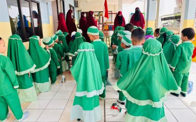 Menanamkan Cinta Tanah Air Sejak Dini: Upacara Bendera TKIT Al Ihsan Legenda