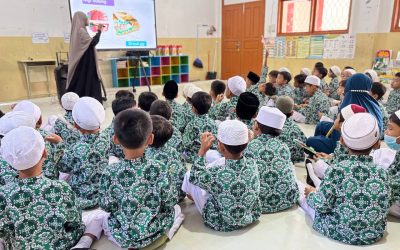 Menjaga Senyum Sehat Sejak Dini: Penyuluhan Kesehatan Gigi SDIT Al Ihsan Legenda Bersama drg. Sarah Noor Alanna Harsanto