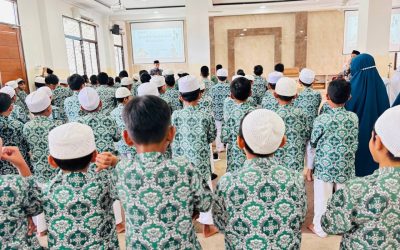 Menumbuhkan Kedisiplinan Ibadah Sejak Dini: Dauroh Shalat SDIT Al Ihsan Legenda