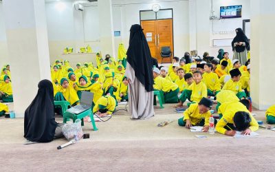 Menanamkan Nilai Islami Sejak Dini: Kegiatan Kajian Tematik Anak Al Ihsan (KAAMIL) Kelas 1 & 2 SDIT Al Ihsan Legenda